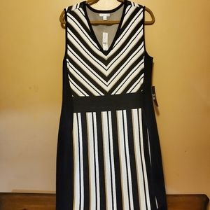 NY&CO Fitted Sheath Dress Black,White,Gold Stripes